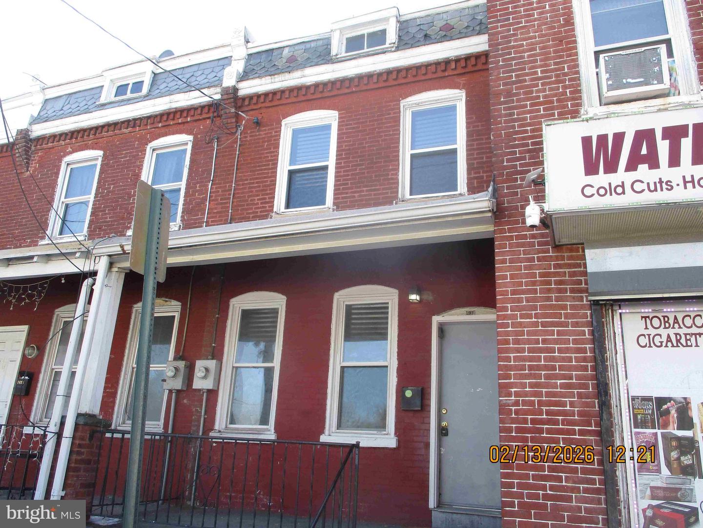 1638 W 2ND ST Property Photo 1