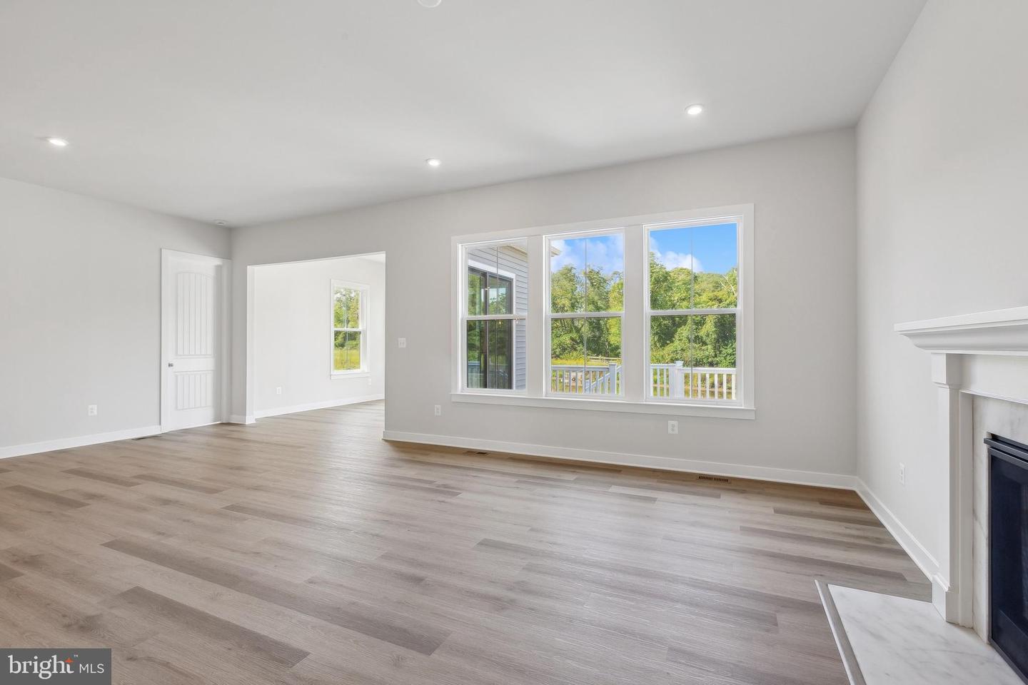 15 Golden Raintree Ct Property Photo 10