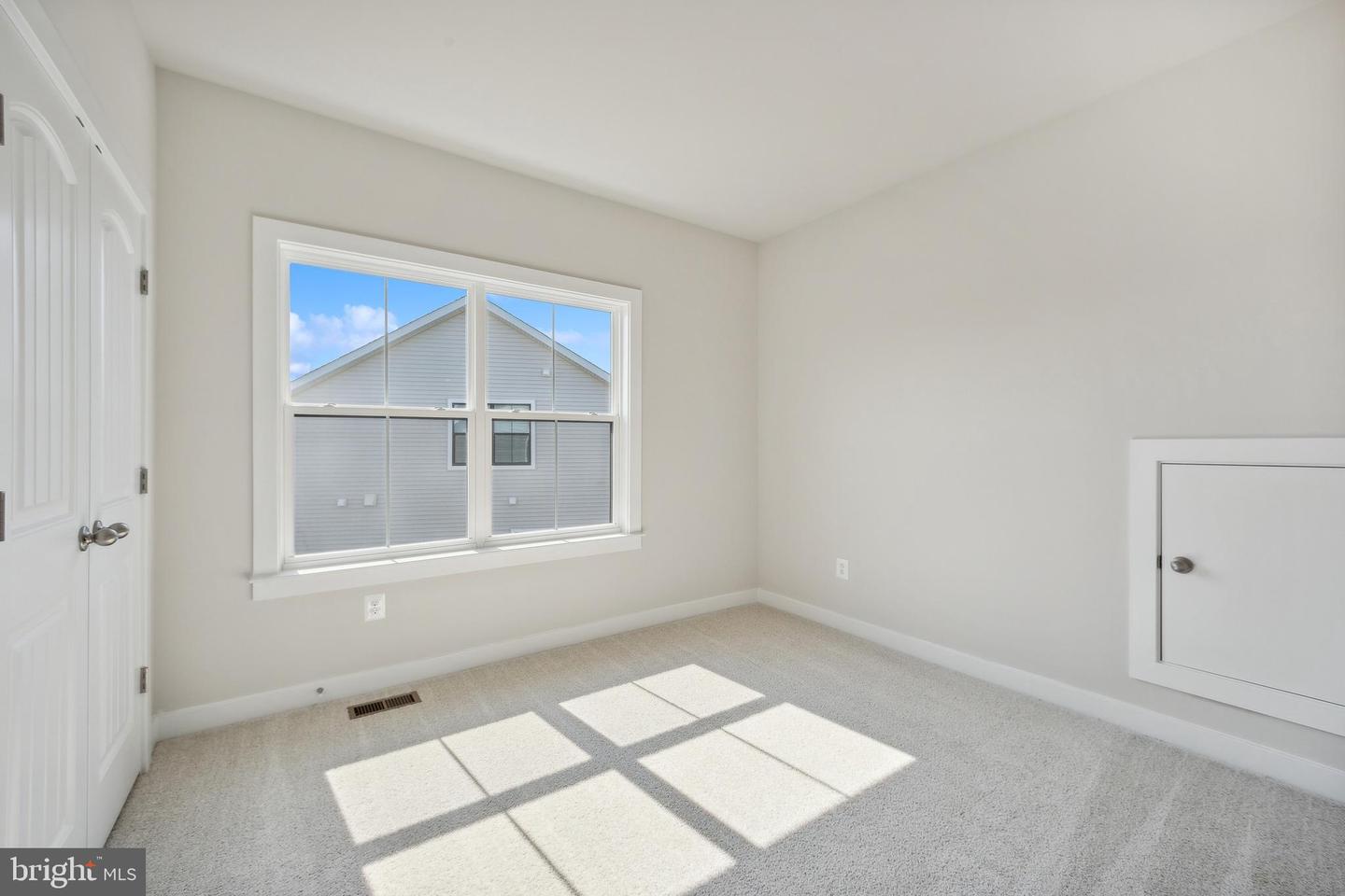 15 Golden Raintree Ct Property Photo 18