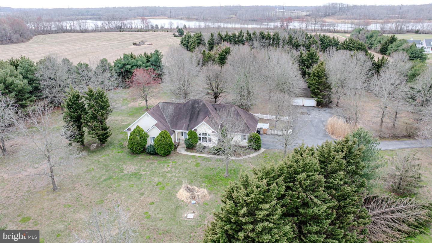 812 Taylors Bridge Rd Property Photo 1