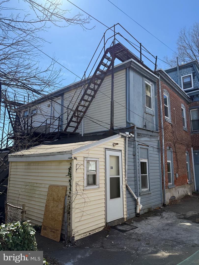 1001 & 1003 W. 8th St. W 8th St Property Photo 15