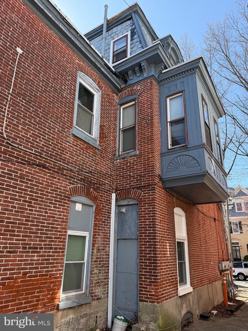 1001 & 1003 W. 8th St. W 8th St Property Photo 19