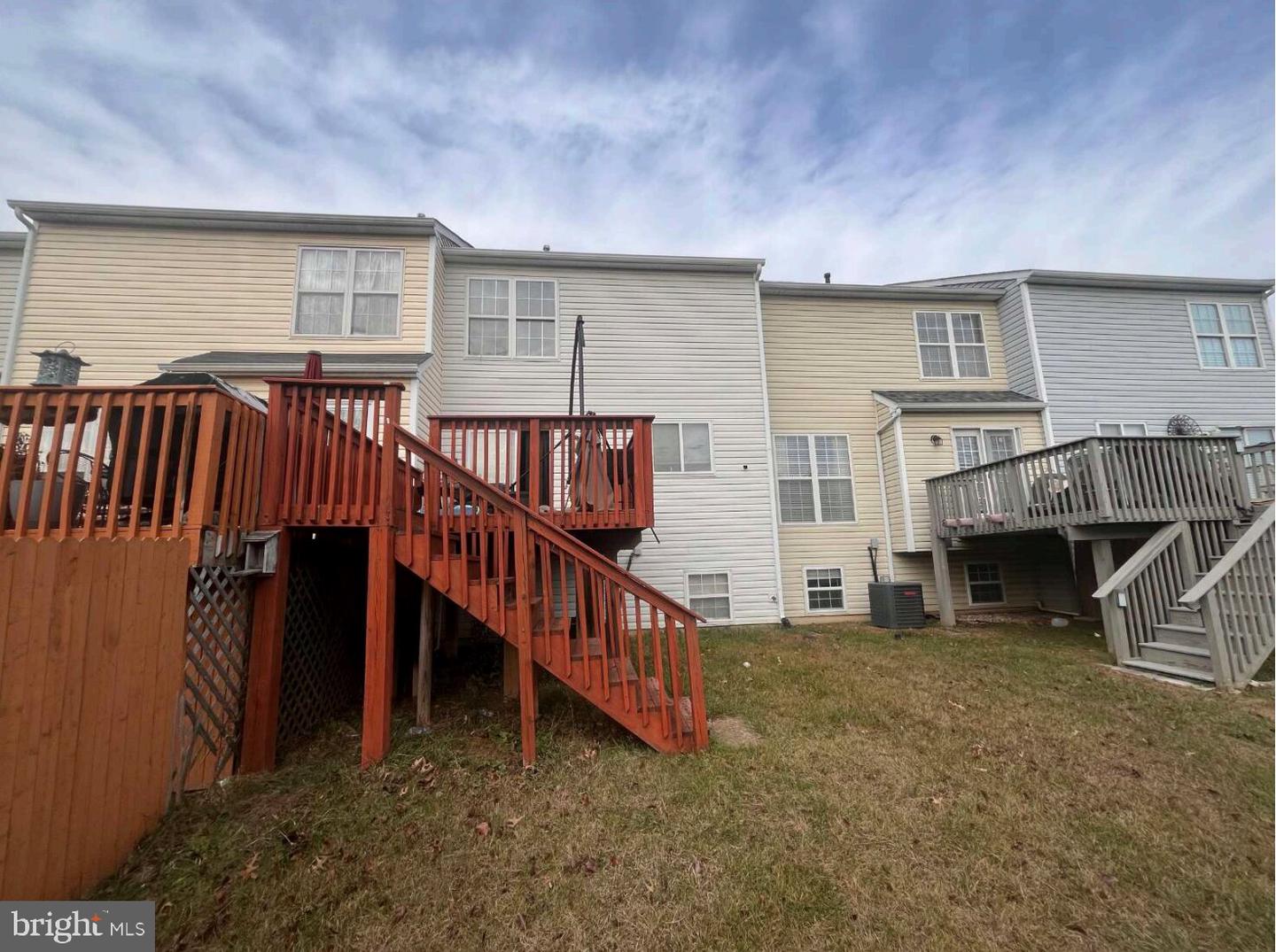 54 Lisa Dr Property Photo 2