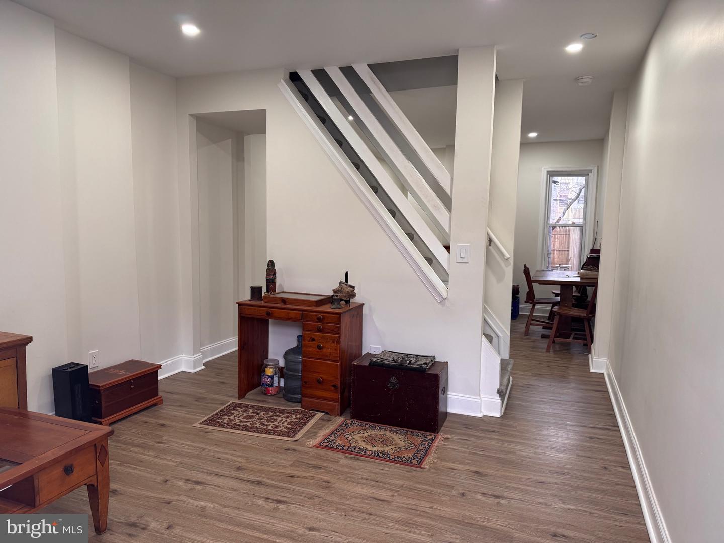 1006 N Pine St Property Photo 3