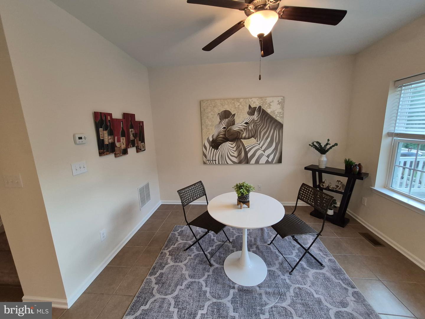 150 Jenny Dr Property Photo 2