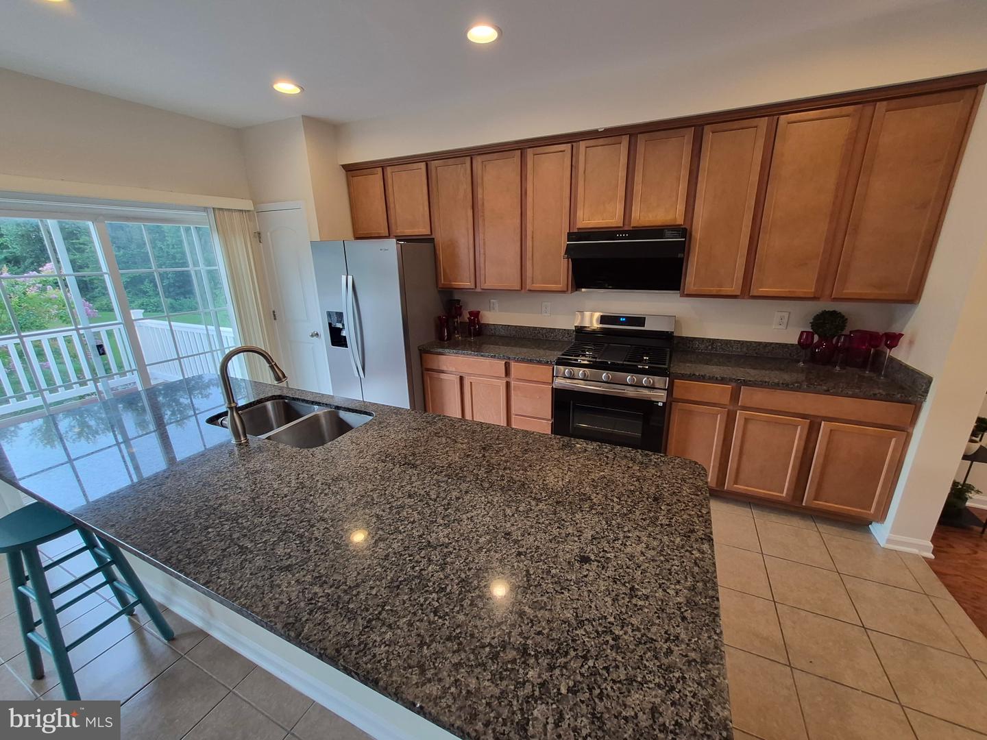 150 Jenny Dr Property Photo 4