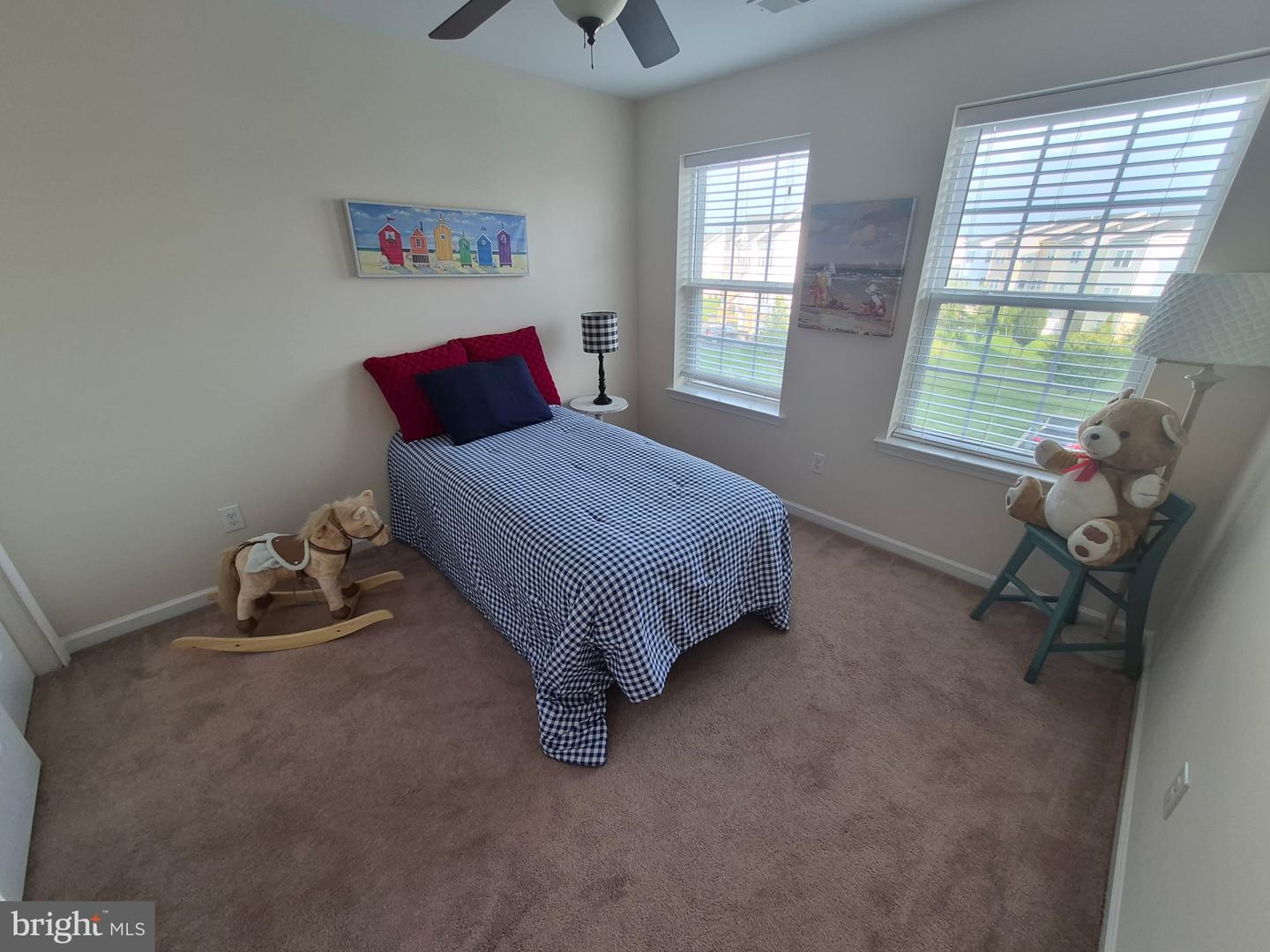 150 Jenny Dr Property Photo 12