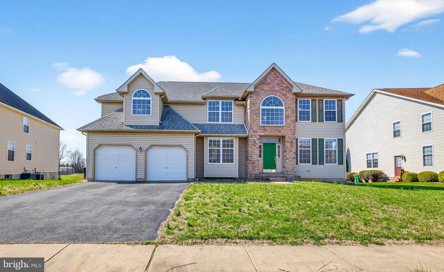 42 WATSON LN