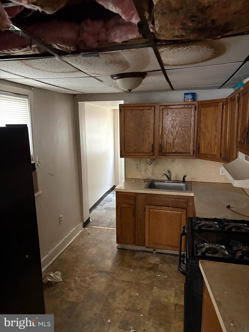 903 Maple St Property Photo 4