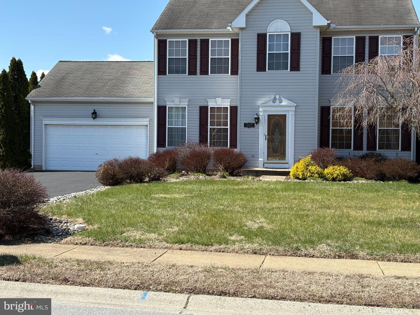 102 RIVEREDGE DR