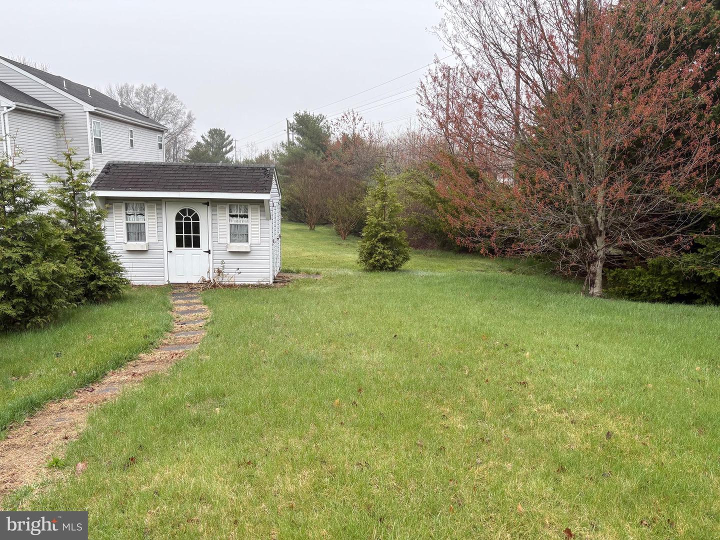 102 Riveredge Dr Property Photo 5