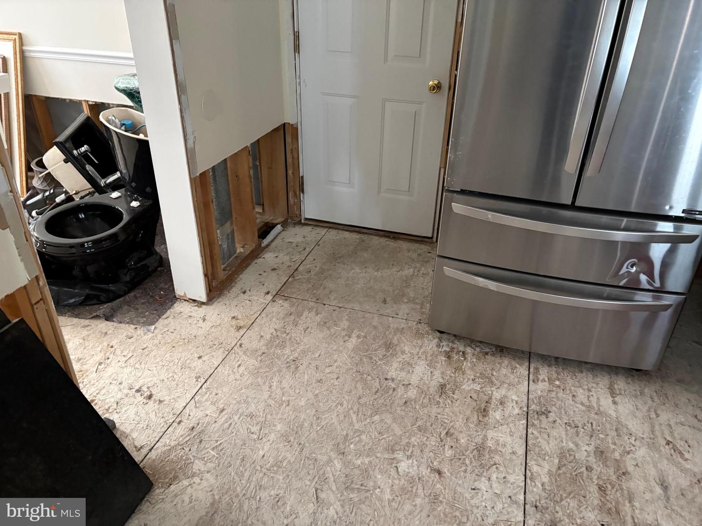 102 Riveredge Dr Property Photo 16