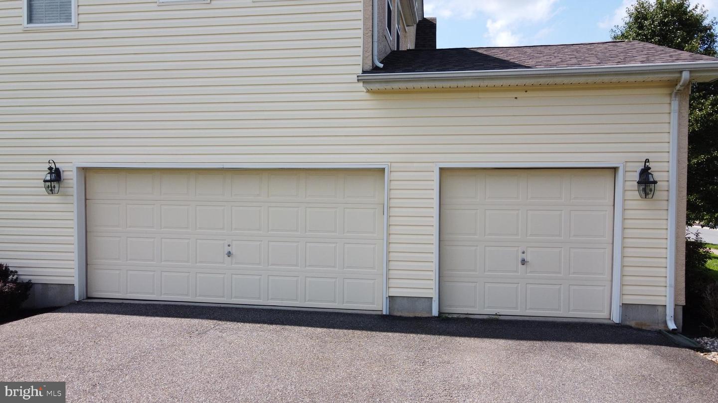 609 Ravenglass Dr Property Photo 24
