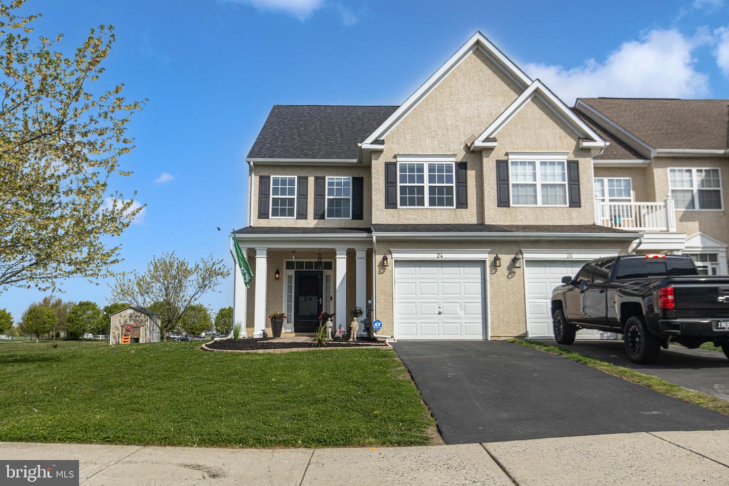 24 Springfield Cir Property Photo 1