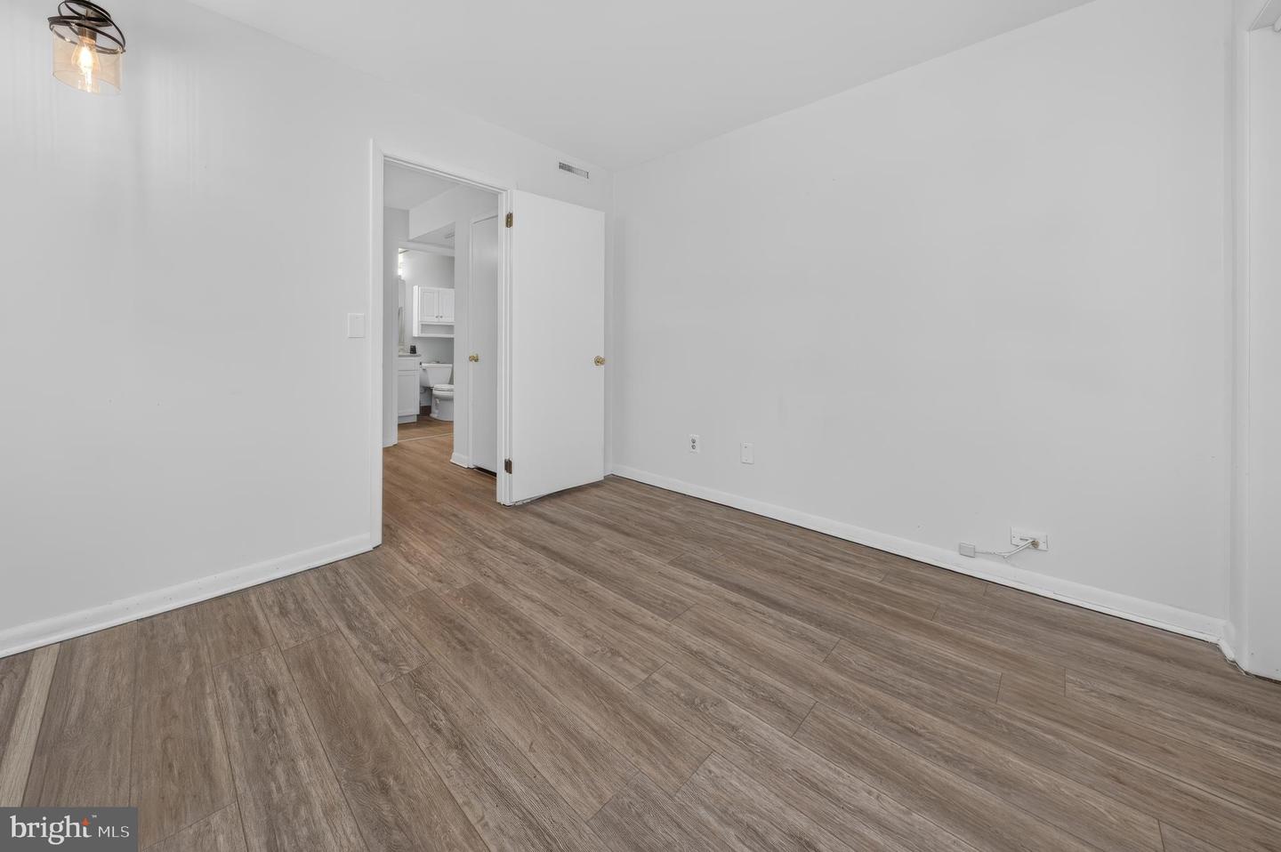 204 Michelle Ct #100 Property Photo 18