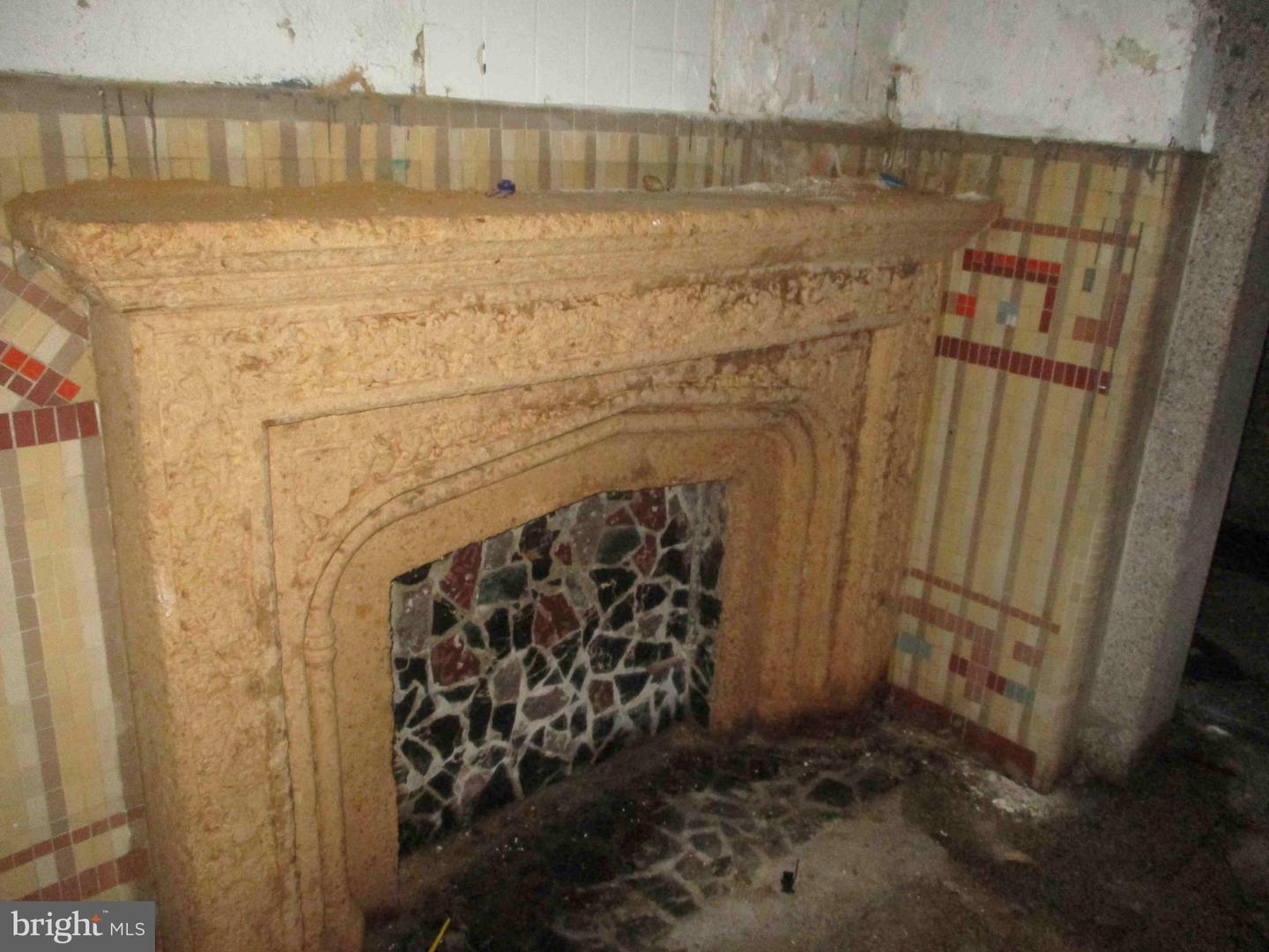 1906 W 9th St Property Photo 4