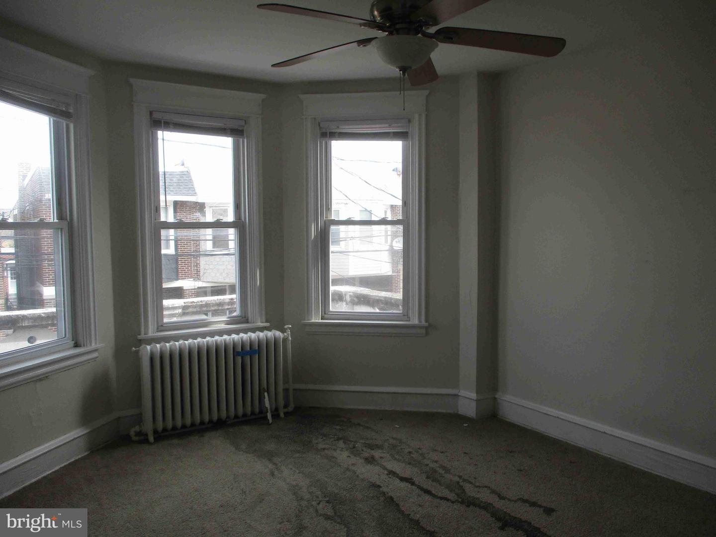 1906 W 9th St Property Photo 10