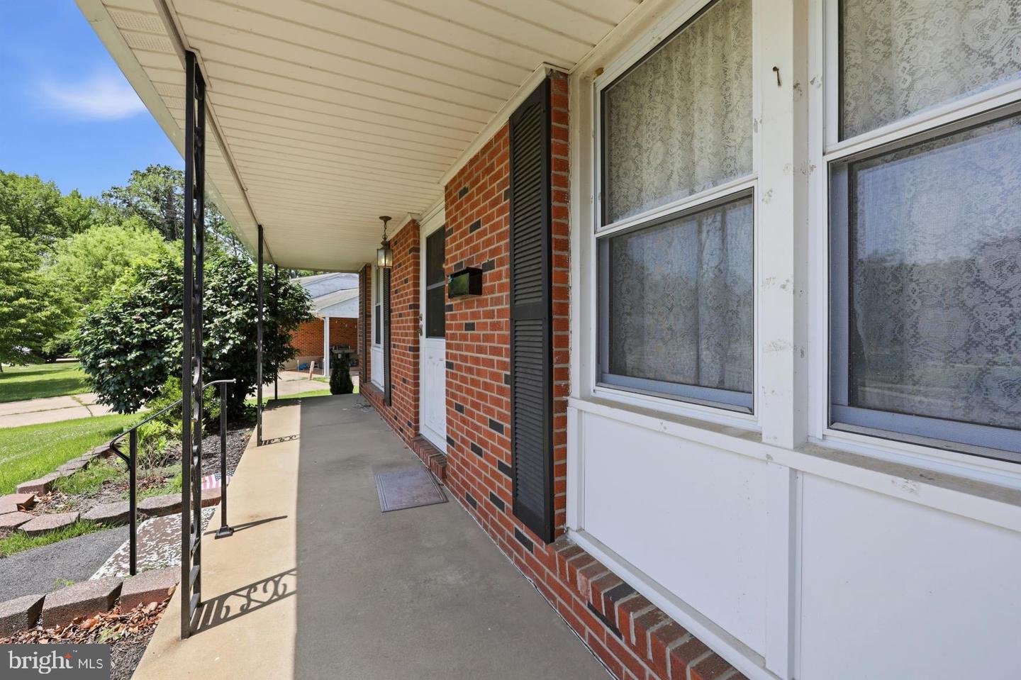 155 Casimir Property Photo 21