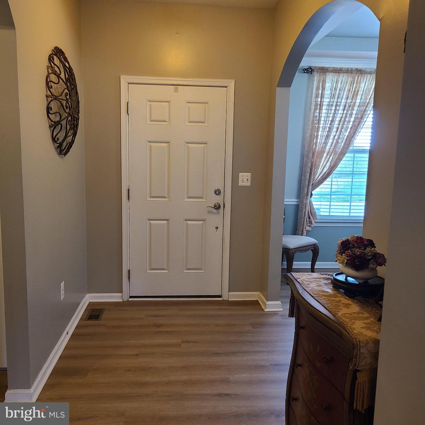 420 Winterberry Dr Property Photo 3