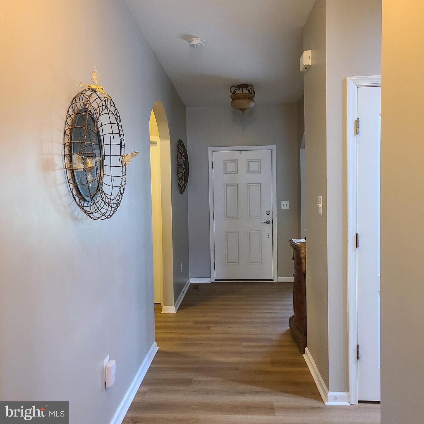 420 Winterberry Dr Property Photo 4