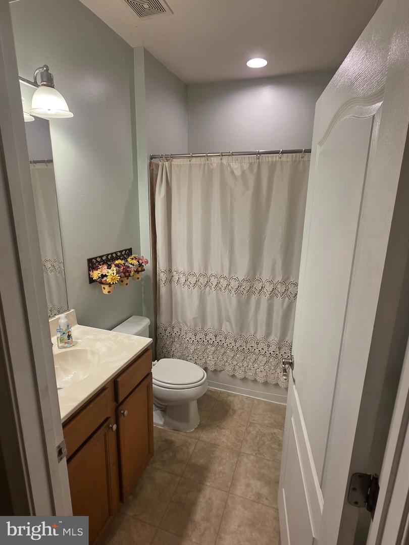 420 Winterberry Dr Property Photo 10