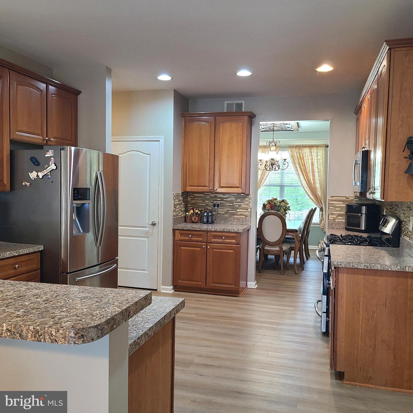 420 Winterberry Dr Property Photo 11