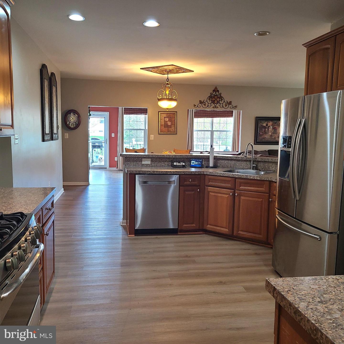 420 Winterberry Dr Property Photo 16