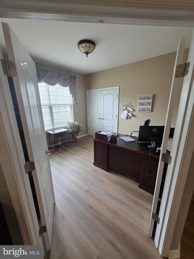 420 Winterberry Dr Property Photo 24