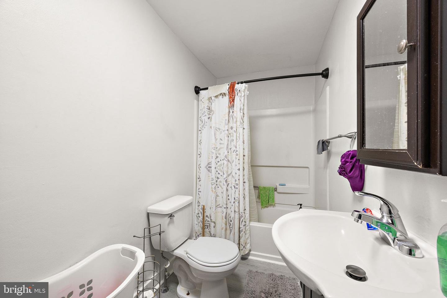 127 Eastlawn Ave Property Photo 6