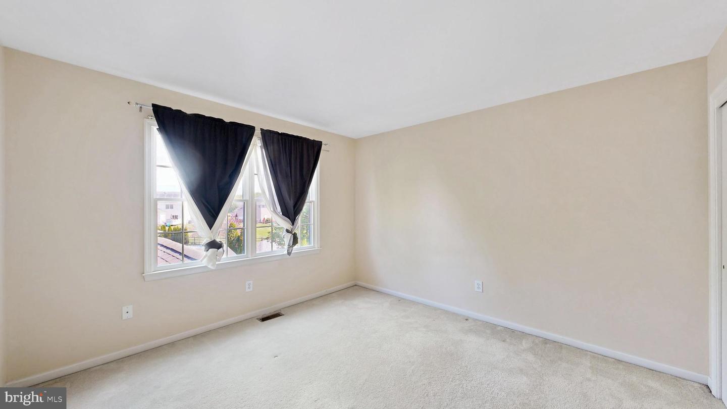 116 Greenbrier Dr Property Photo 32