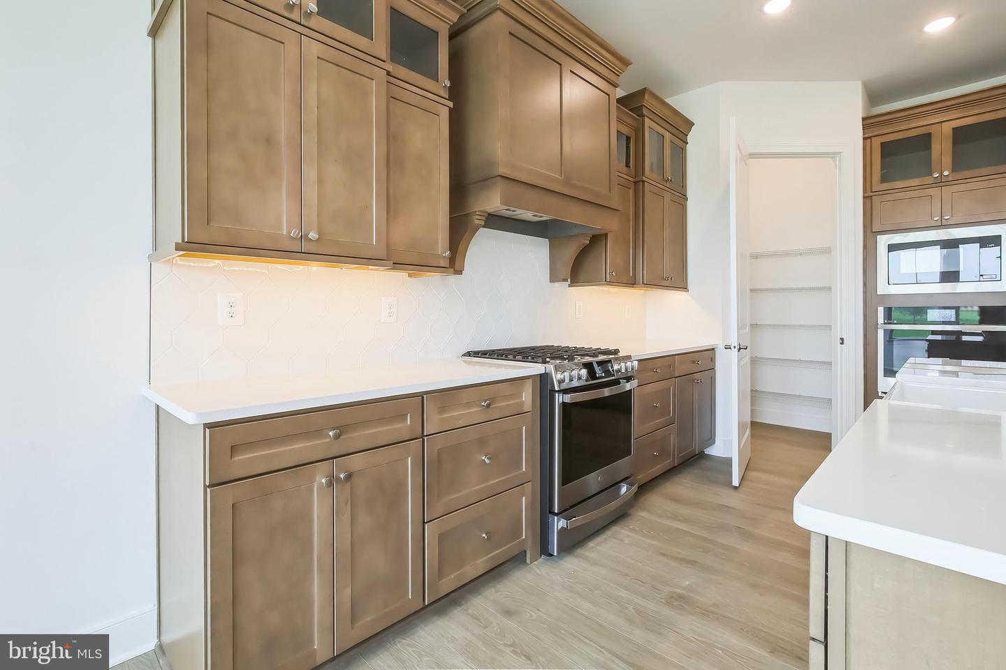 1703 Jaymes Cir Property Photo 6