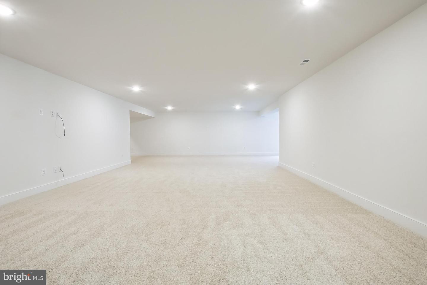 1703 Jaymes Cir Property Photo 23
