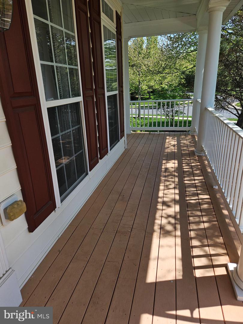 14 Meridian Blvd Property Photo 4
