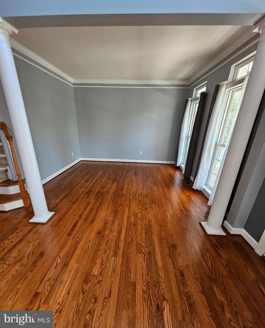 14 Meridian Blvd Property Photo 7