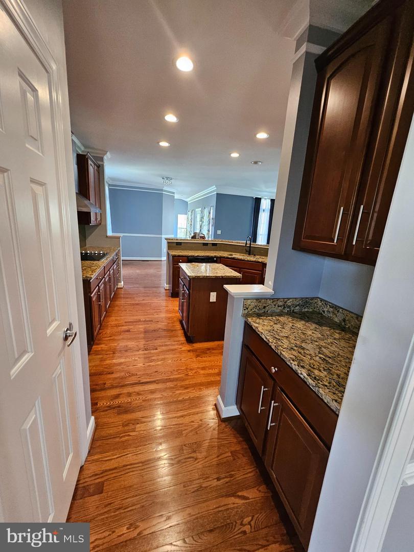 14 Meridian Blvd Property Photo 10