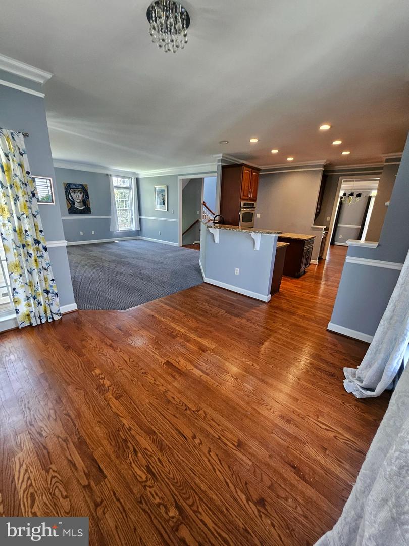 14 Meridian Blvd Property Photo 18