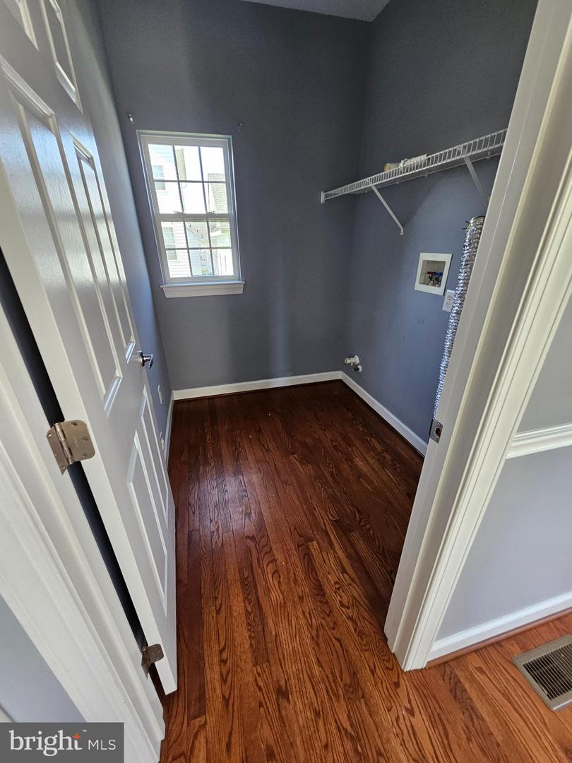 14 Meridian Blvd Property Photo 21