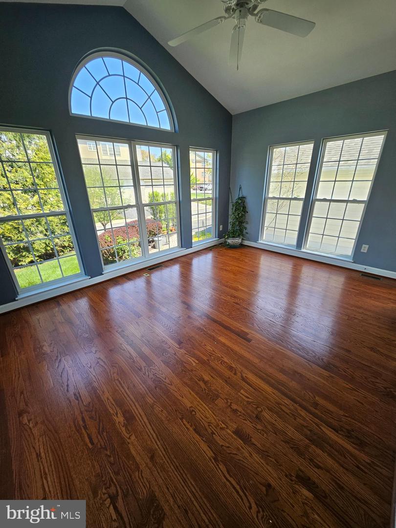 14 Meridian Blvd Property Photo 22