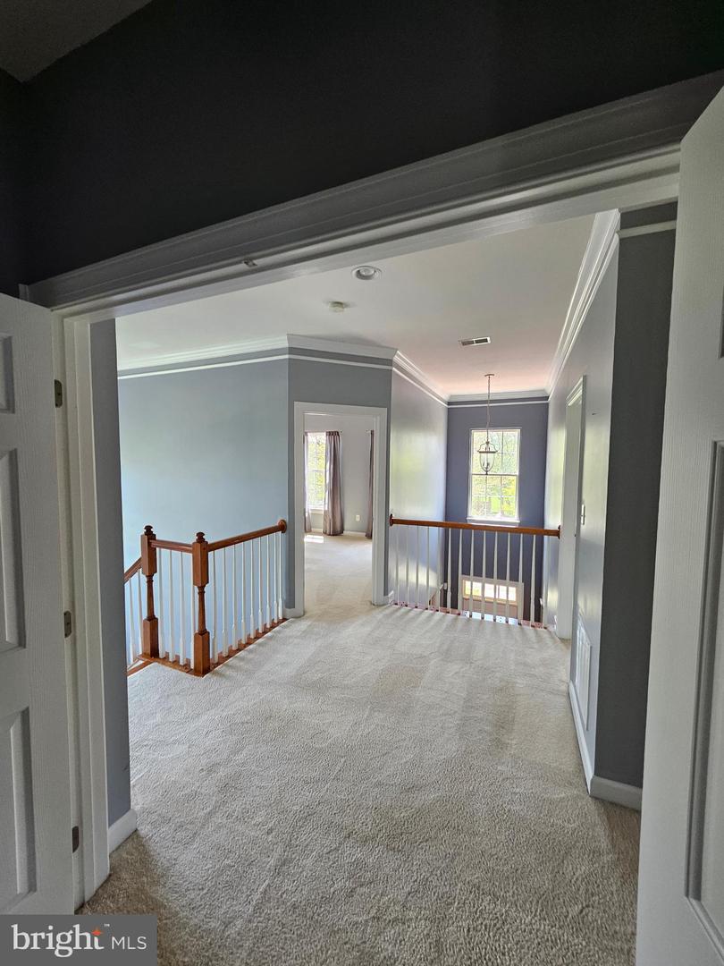 14 Meridian Blvd Property Photo 36