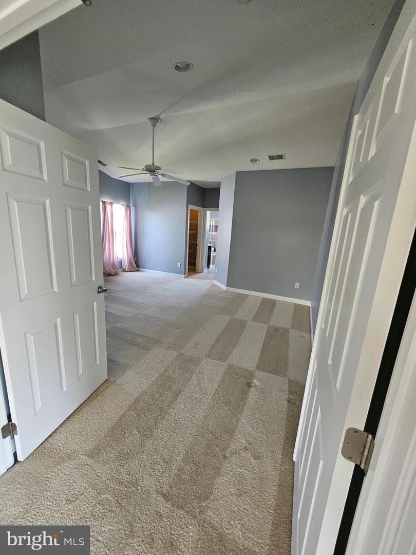14 Meridian Blvd Property Photo 43