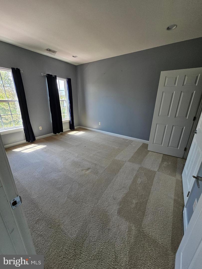 14 Meridian Blvd Property Photo 44