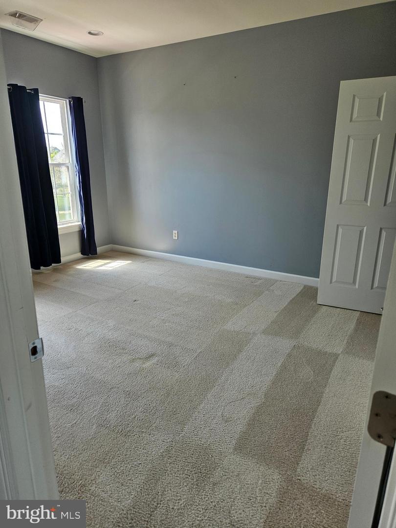 14 Meridian Blvd Property Photo 46