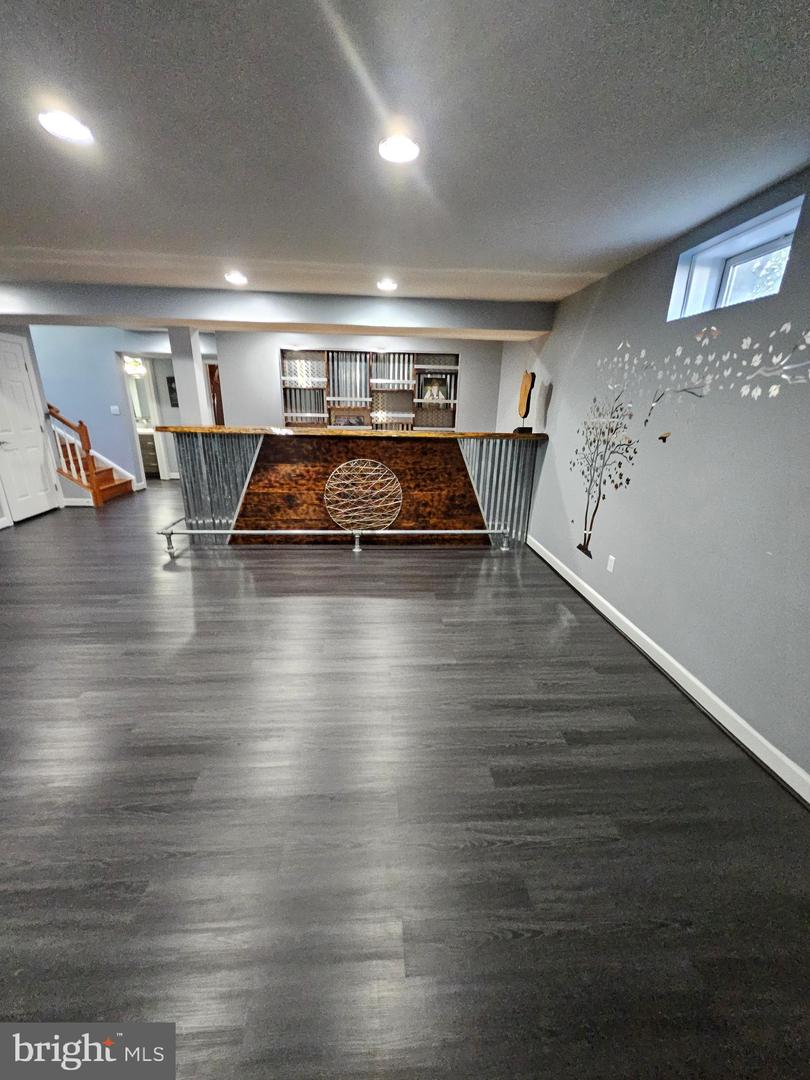 14 Meridian Blvd Property Photo 48