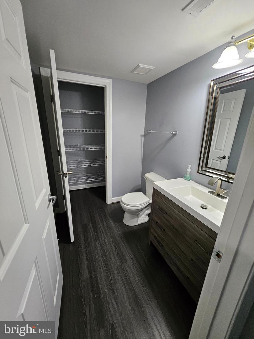 14 Meridian Blvd Property Photo 50