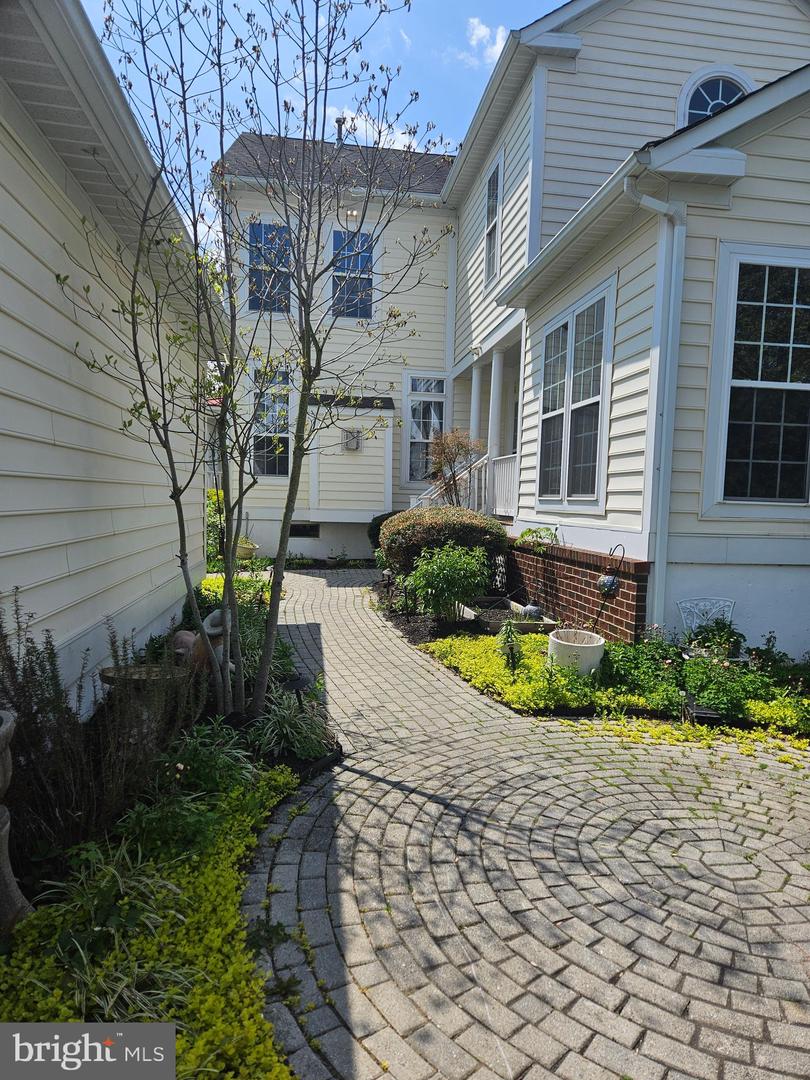 14 Meridian Blvd Property Photo 60