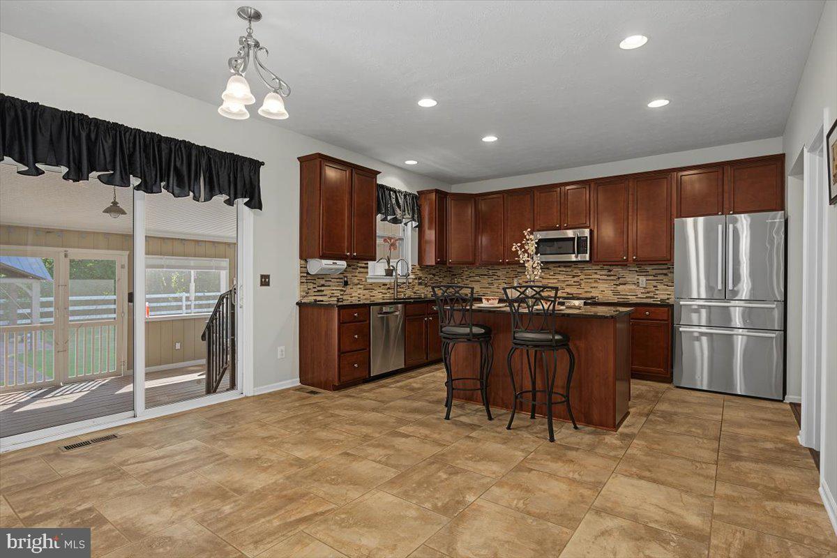 1146 E Founds St Property Photo 16