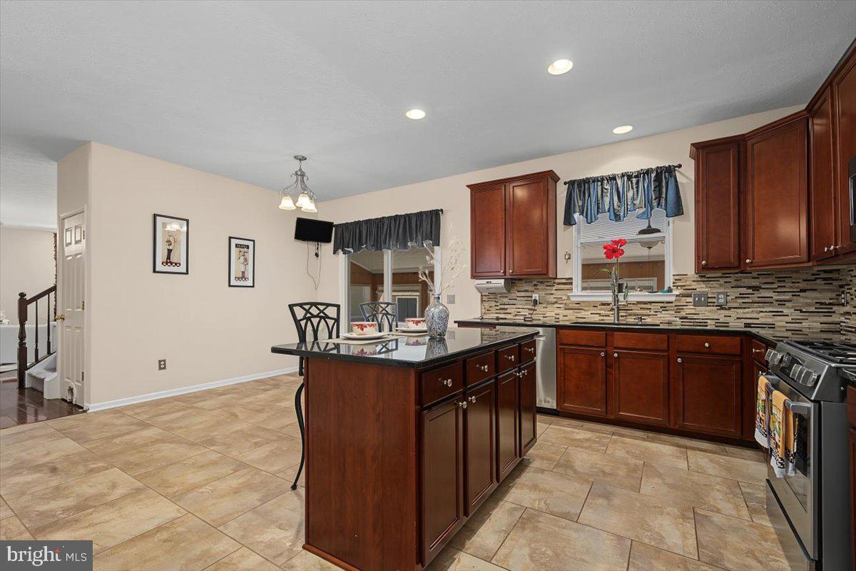 1146 E Founds St Property Photo 19