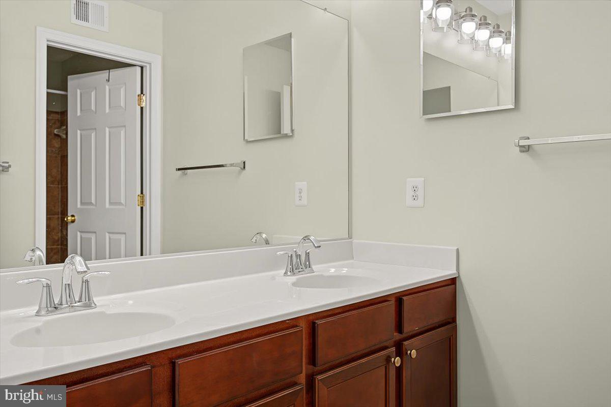 1146 E Founds St Property Photo 33