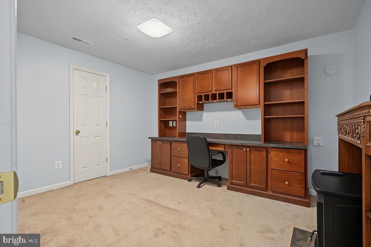 1146 E Founds St Property Photo 46