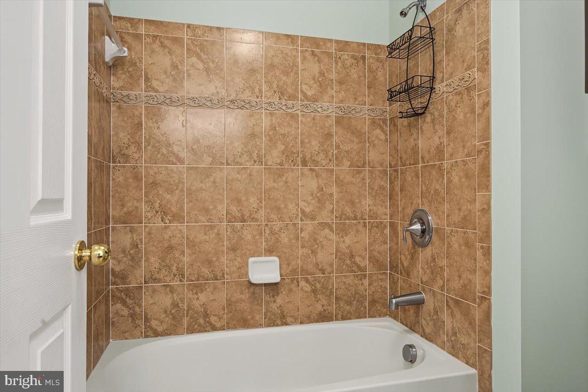 1146 E Founds St Property Photo 49